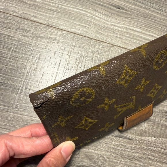 Louis Vuitton Wallet - Picture 3 of 11
